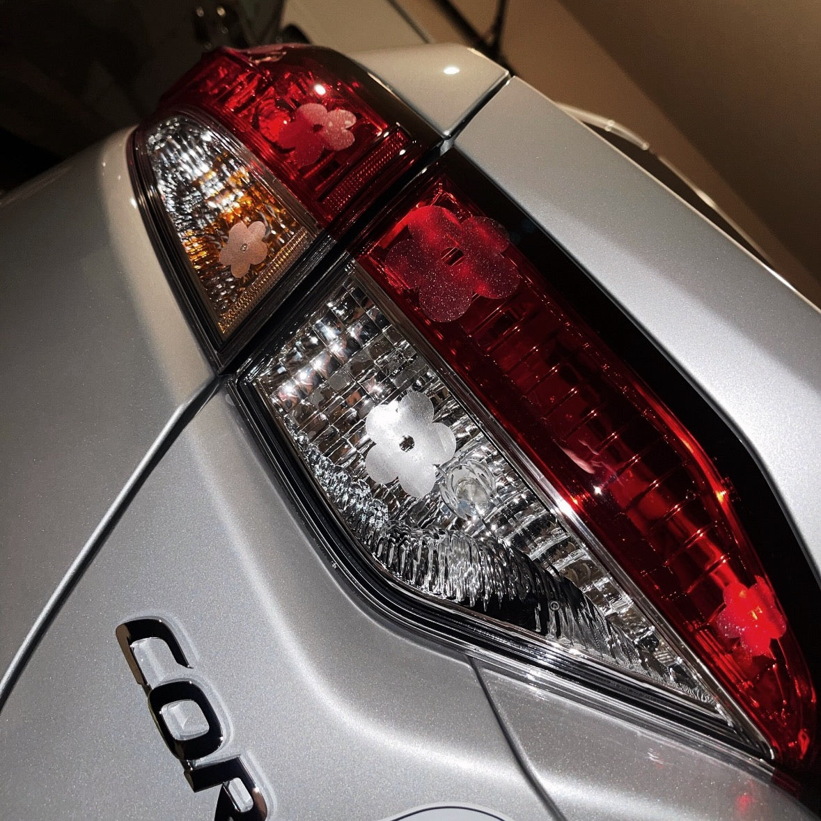 18 Daisy Headlight Taillight Decals