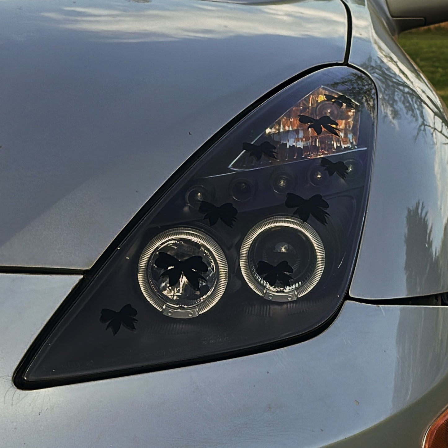 18 Bow Ribbon Headlight Taillight Decal
